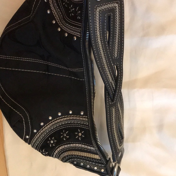 Pics- Coach Hobo Bag No. G063-10482 with Dust Bag - Picture 4 of 8